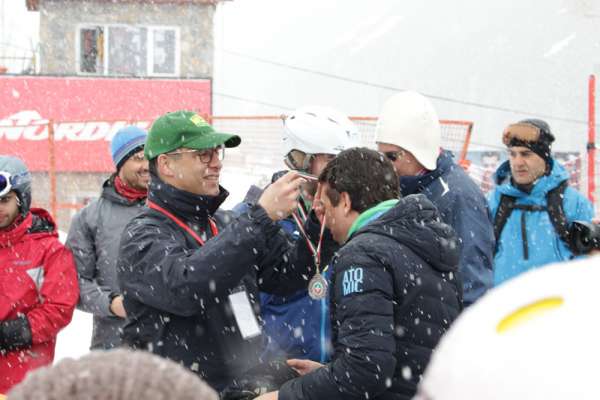 عکاسی از مسابقه خیریه اسکی اتاق بازرگانی ایران و سوئیس