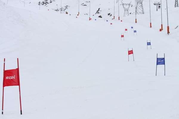 عکاسی از مسابقه خیریه اسکی اتاق بازرگانی ایران و سوئیس